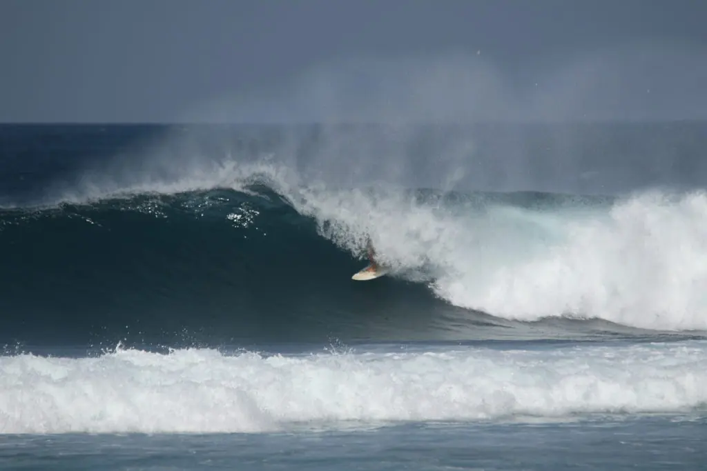 Big clean wave breaking at Boa, Rote Island
