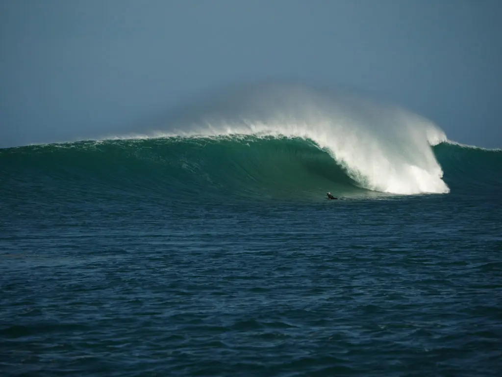 Hollow wave peeling at Nemberala, Rote Island